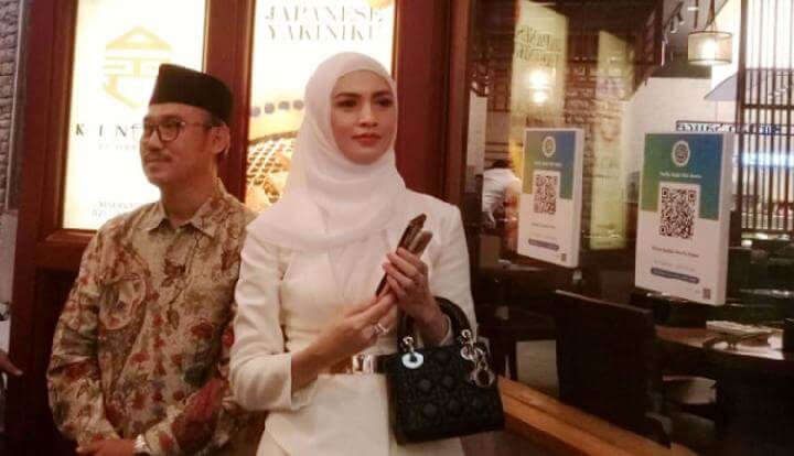 Tips Wisata Kuliner Halal dari Donita: Tak Cukup Label No Pork