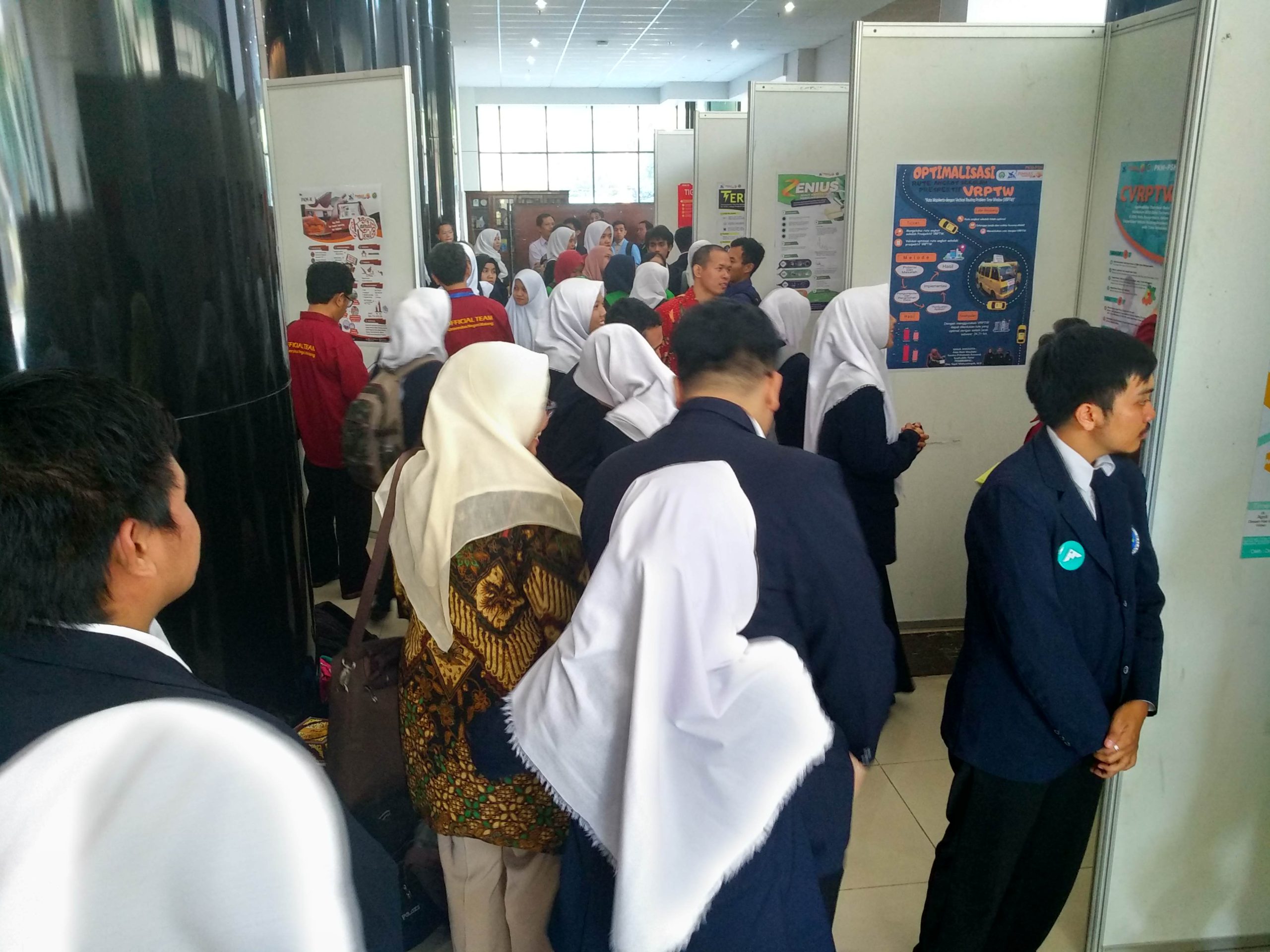 Sebelas Perguruan Tinggi Unjuk Program Kreativitas Mahasiswa