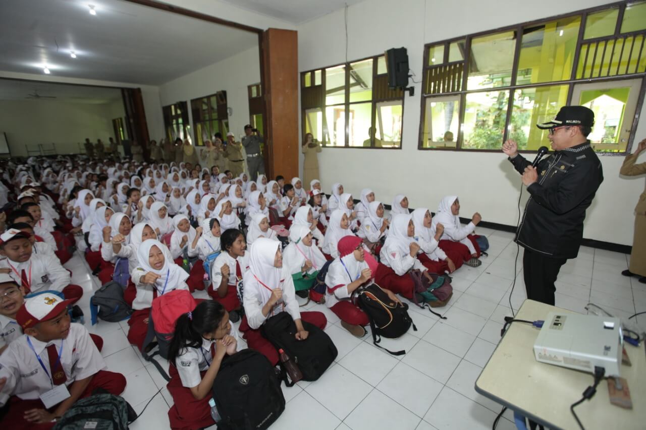 Sutiaji Sidak MPLS SDN Kauman 1 dan SMPN 5