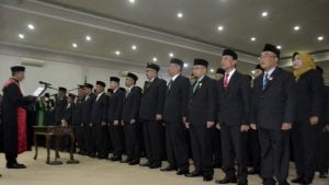 cropped 2 45 Anggota DPRD 2019 2024 Resmi Dilantik