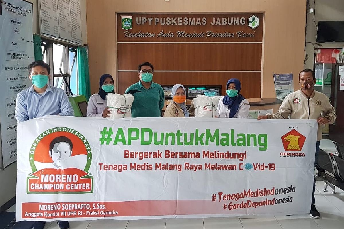 Pembagian APD, face shield dan masker ke Puskesmas Jabung.