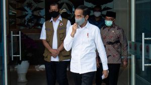 Jokowi setelah menghadiri pleno