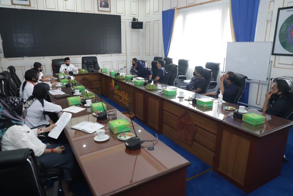Audiensi Walikota bersama MMBI di Ruang Rapat Walikota.