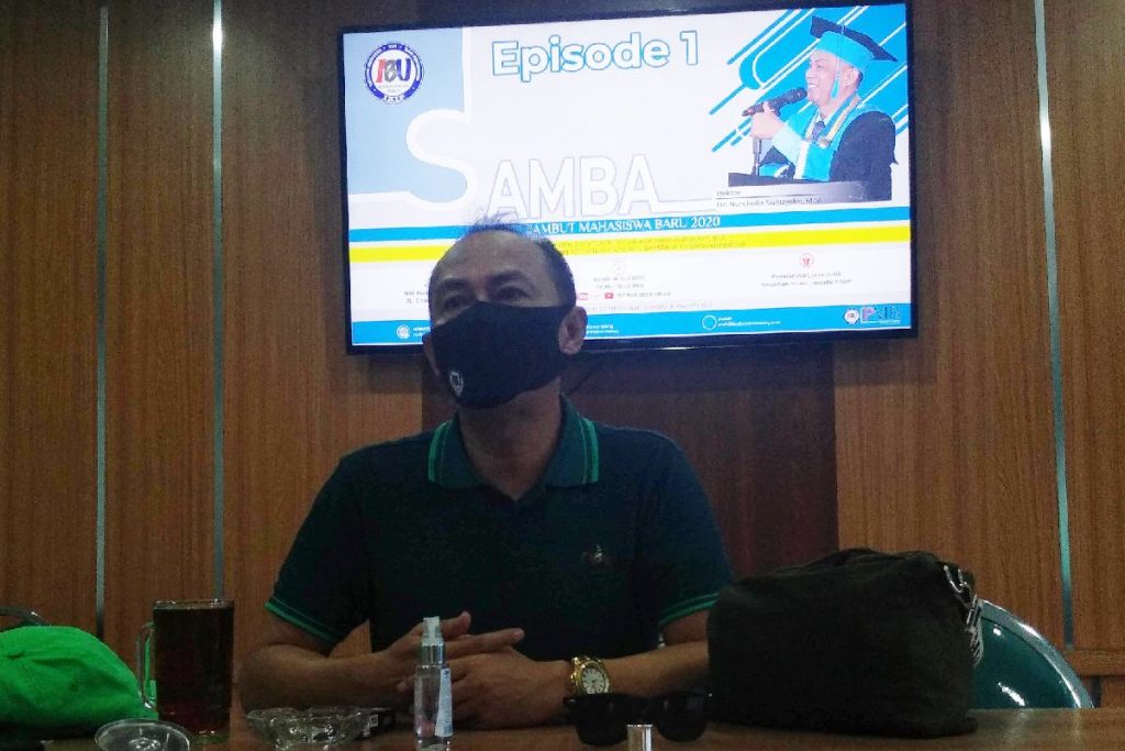Rektor IBU, Dr H Nurcholis Sunuyeko MSi.