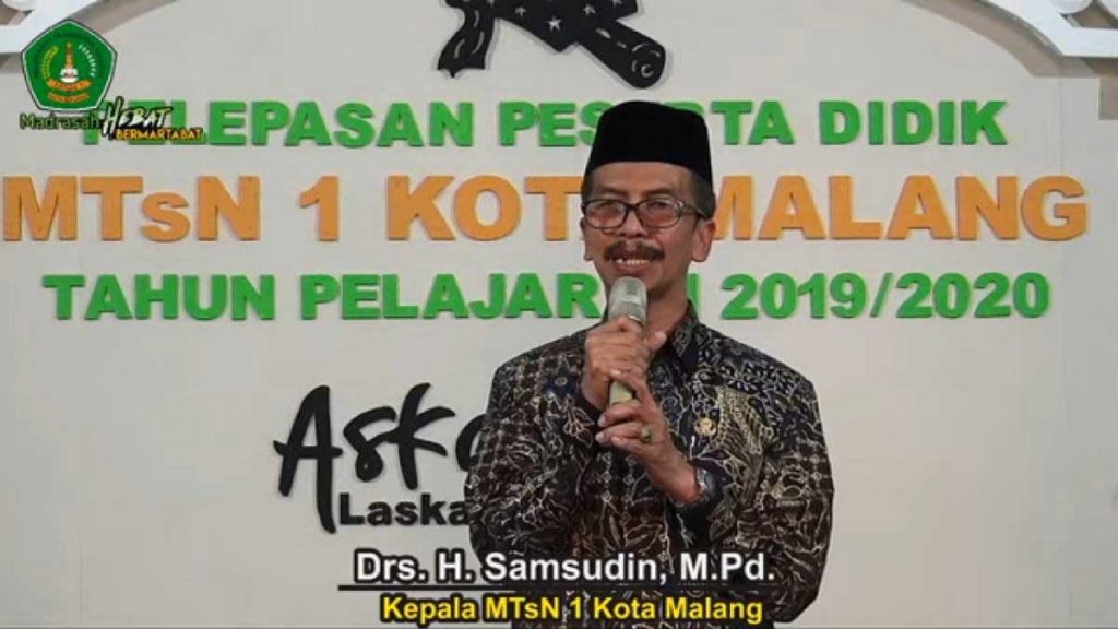 Wisuda dilakukan secara daring. Siswa berada di rumah, sementara di madrasah dihadiri Kepala Kemenag, Ketua Komite, guru dan undangan terbatas lainnya.