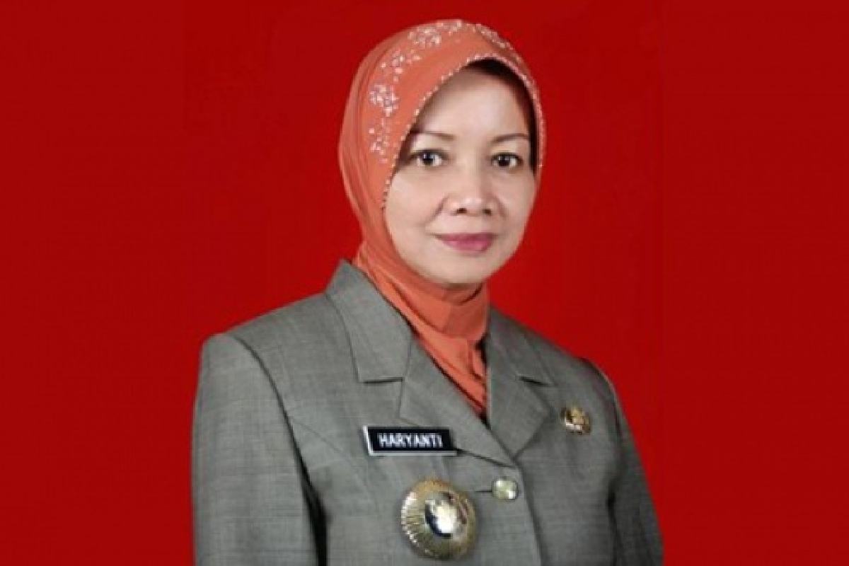 Bupati Kediri dr Hariyanti Sutrisno.