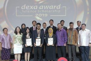 Para pemenang Dexa Award Science Scholarship 2020