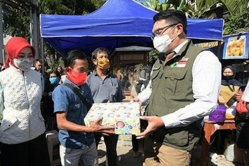 Ade Londok dan Ridwan Kamil. (ist)