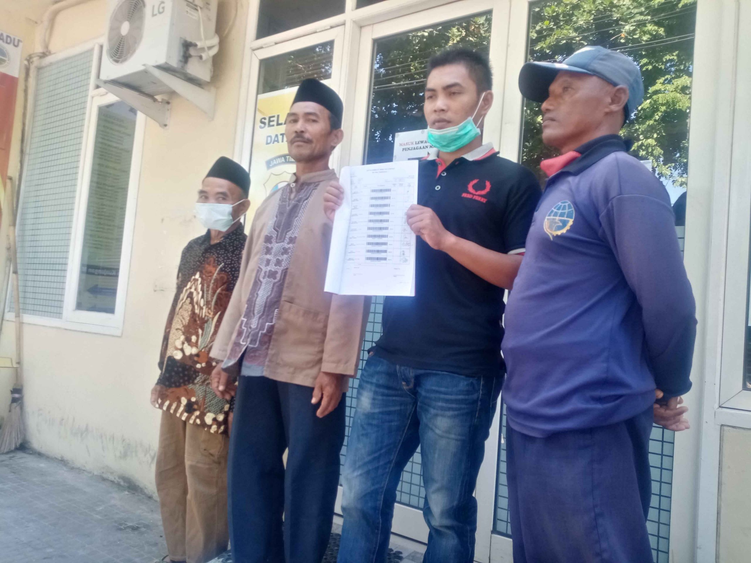 Warga Samatan Ngadu BST Nyangkut