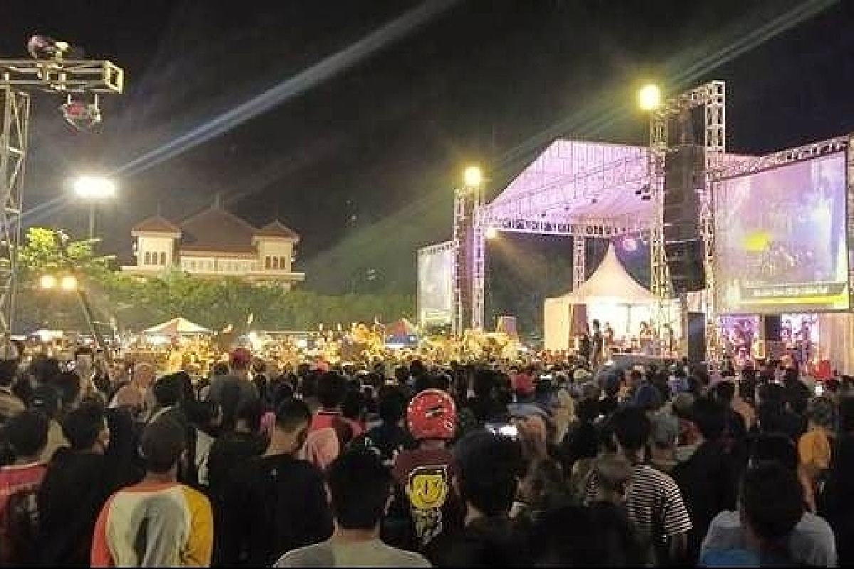 Konser yang diadakan Wakil Ketua DPRD Tegal (ist)