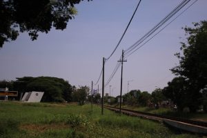 Frontage Road Aloha