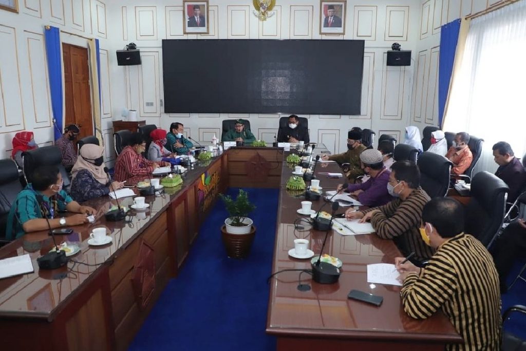 Rakor pembelajaran MKKS SMP, K3SD, Korwas SD dan SMP, HIMPAUDI dan IGTKI, bersama Walikota dan Dikbud Kota Malang. (ist)