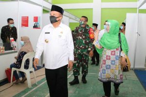 Bangkitkan Ekonomi Lamongan - Bupati Fadeli - Bangkitkan Ekonomi Lamongan, Disnaker Luncurkan LAjobs di Acara Job Market Fair