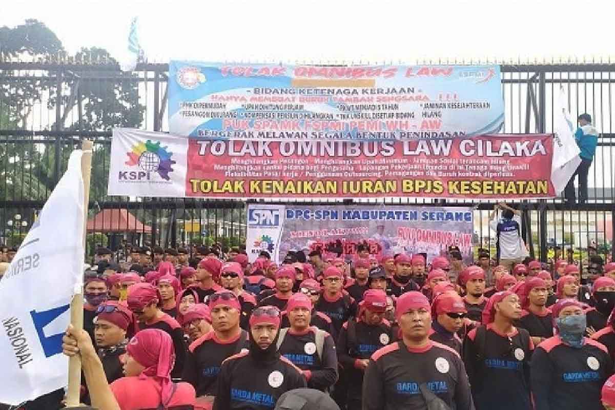 Buruh ancam demo serentak tolak Omnibus Law