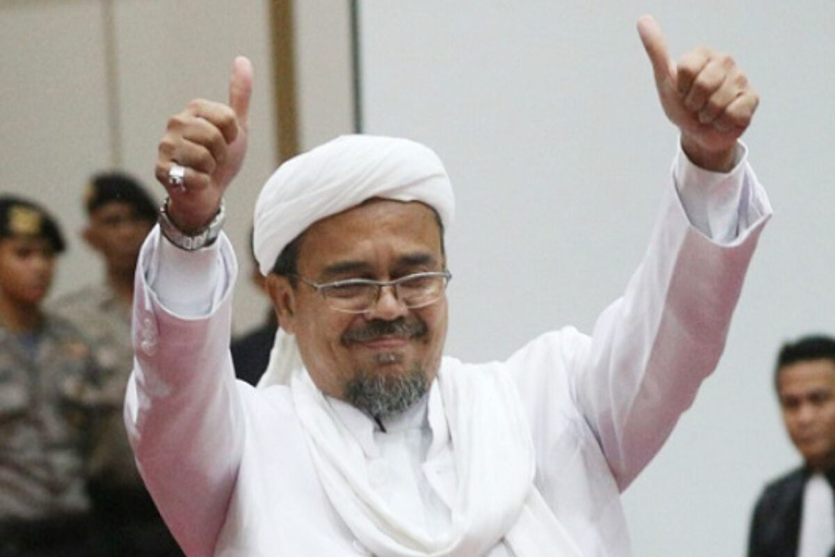 Habib Rizieq - Saya Sekeluarga Akan Kembali ke Tanah Air