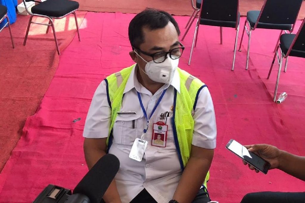 Kadin DPUPRPKP Kota Malang, Hadi Santoso, menjawab pertanyaan awak media