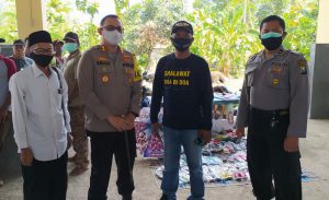 Kapolres Pantau Penyaluran BLT-DD Tahap 4 di Pasar Baru Botolinggo