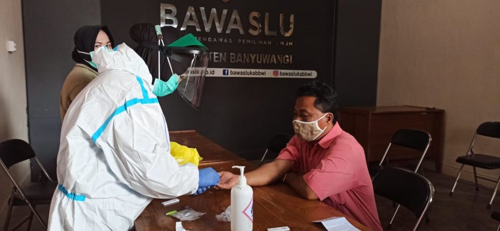 Rapid Test Bawaslu Banyuwangi, bertempat di Sekretariat Bawaslu Banyuwangi