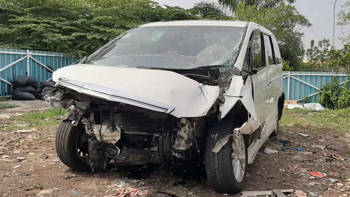 Mobil Hanafi Rais - Hanafi Rais Jadi Korban Kecelakaan di Tol Cipali