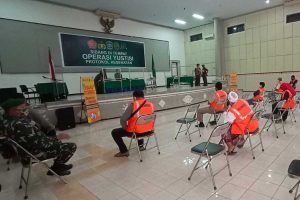 Para pelanggar prokes menjalni sidang dan dikenakan denda
