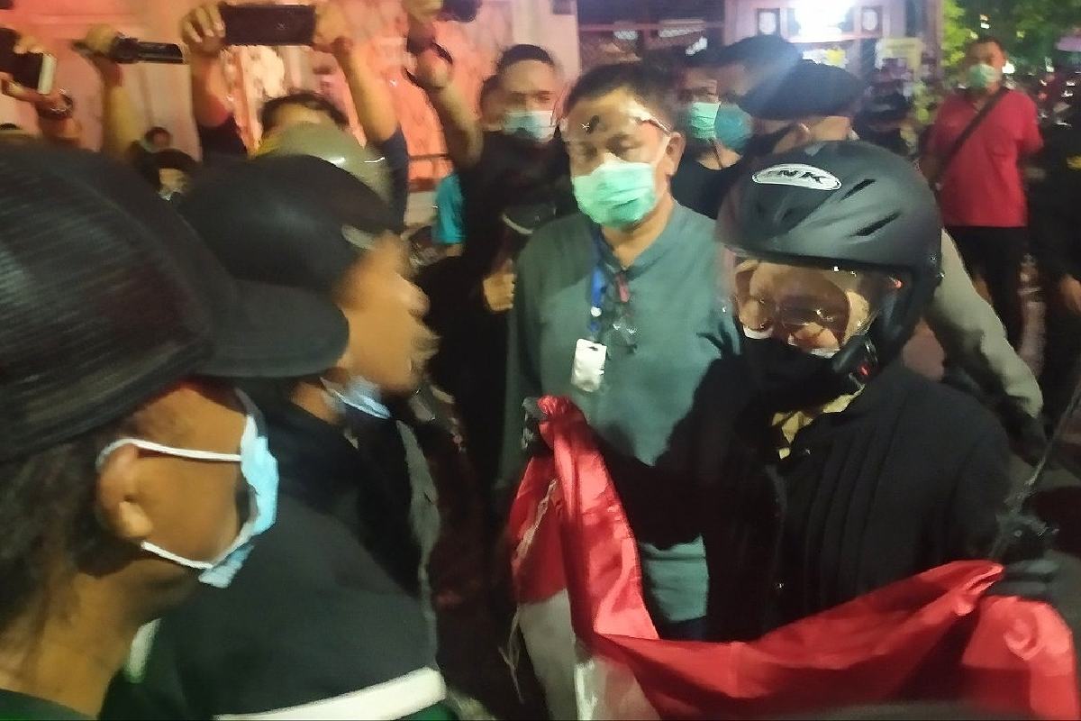 Risma marahi pedemo