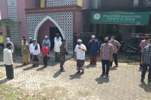 Santri FISIP UB upacara peringati Hari Santri Nasional