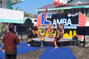 Unjuk keberagaman UKM menghibur maba sebagai bentuk sambutan keakraban
