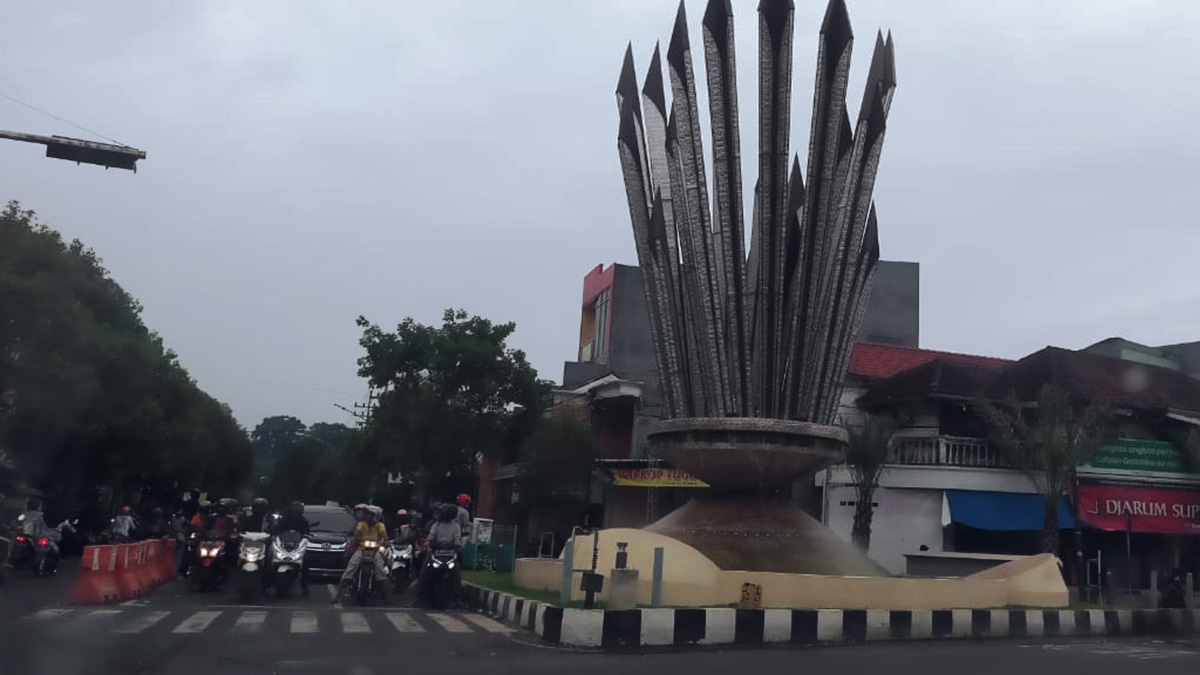 Air Mancur Bocor, Tugu Lontar Dikeluhkan Warga