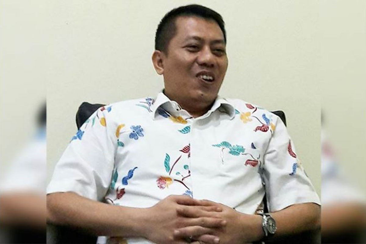 Andhy Hendro Wijaya Sekretaris Daerah (Sekda) Pemkab Gresik - Praktisi Hukum Unair : Jabatan Andhy Wajib Dikembalikan