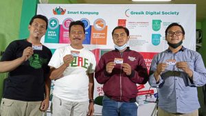 PEMUDA BANGKIT : Cabup Qosim ketika meluncurkan Kartu Pemuda Bangkit - Qosim-Alif Luncurkan Kartu Pemuda Bangkit