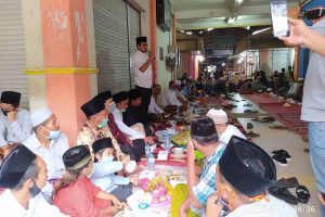 Dapat Bantuan UMKM, Pedagang Gelar Maulid di Pasar