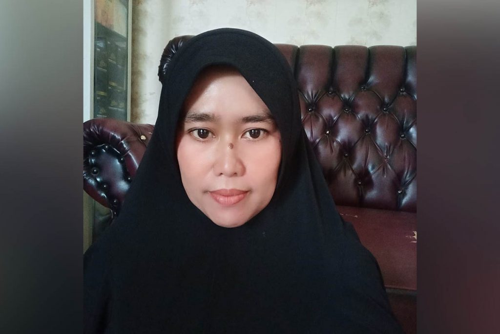 Erna salah satu korban penipuan emas. (memo x/adi)