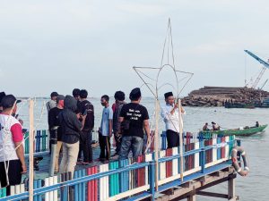 Sejak Bongkar Muat Dihentikan Gus Yani, Saya Berani Suapin Anak di Luar Rumah