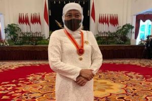 Gubernur Jawa Timur Khofifah Indar Parawansa - Khofifah Persembahkan Bintang Mahaputra Utama Bagi Rakyat Jawa Timur