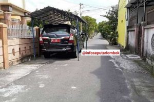 Mobil dinas dengan kanopi - Garasi Mobil Milik Komisioner KPU Pakai Kanopi dan Makan Separuh Jalan
