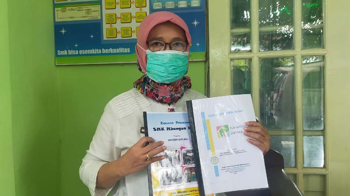 Kepala SMKN 1 Boyolangu Tulungagung, Arik Eko Lestari - Pandemi Corona, SMKN 1 Boyolangu Minta Sumbangan ke Wali Murid.