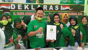 Pasangan NIAT saat deklarasi bersama PPP beberapa bulan lalu - Hasil Survey Gus Yani-Bu Min Unggul 53 Persen