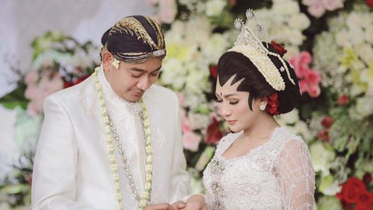 Pernikahan Tata Jeneeta - Tata Janeeta Akhirnya Ungkap Sosok Suami
