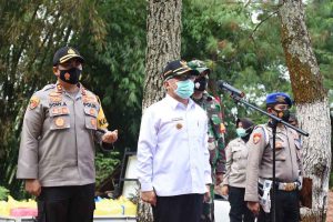 Pjs Bupati Mojokerto memimpin apel penanaman pohon dalam rangka Polri peduli Penghijauan - Peduli Penghijauan dengan Menanam Sejuta Pohon