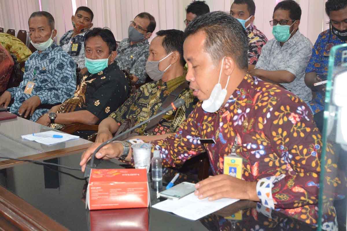 RAKOR - Rapat Koordinasi (Rakor) Pilkades digelar 20 Desember dalam rapat bersama Komisi A DPRD, Asisten Tata Pemerintahan dan Kesra, Kodim 0816, Polresta Sidoarjo, Dinas Kesehatan dan Camat se Sidoarjo, di ruang Rapat Delta Wicaksana Pemkab Sidoarjo, Kamis (19/11/2020) - Sidoarjo Tetapkan Pilkades Serentak 174 Desa 20 Desember 2020