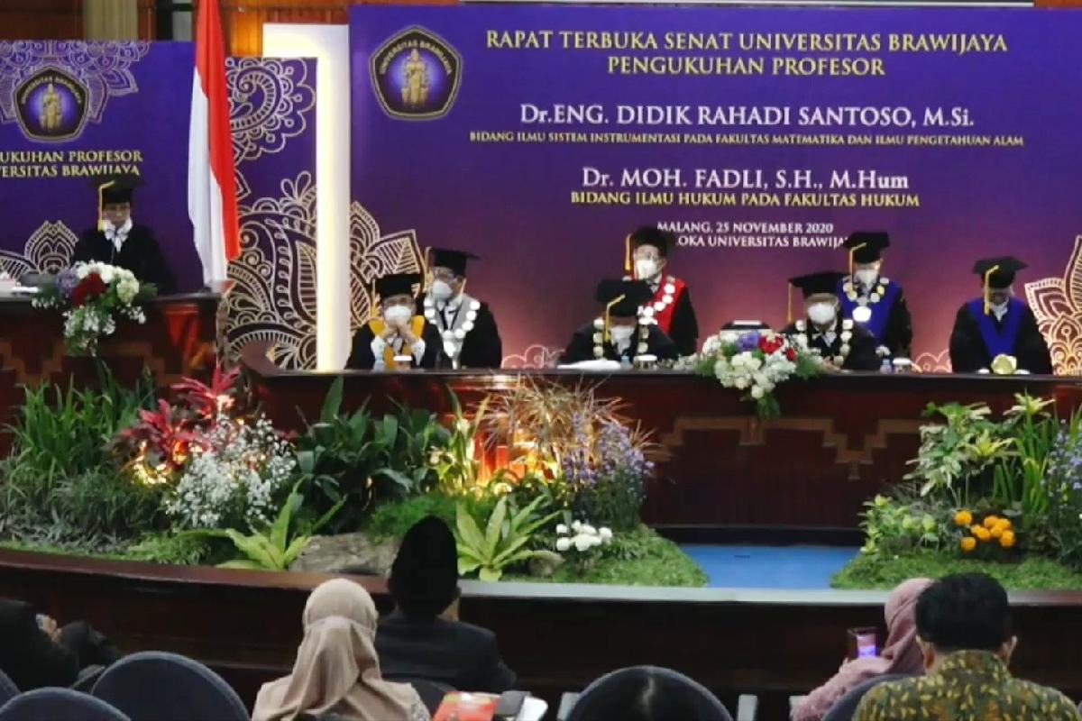 UB Kukuhkan Prof Didik Rahadi Santoso dan Prof Moh Fadli