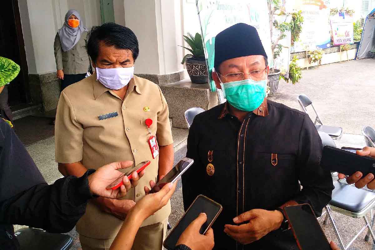 Walikota Malang Sutiaji dan Sekda Wasto (kanan). (dok/rhd) - Pemkot Malang Rapid Tes Seluruh ASN, 15 Reaktif Termasuk Sekda