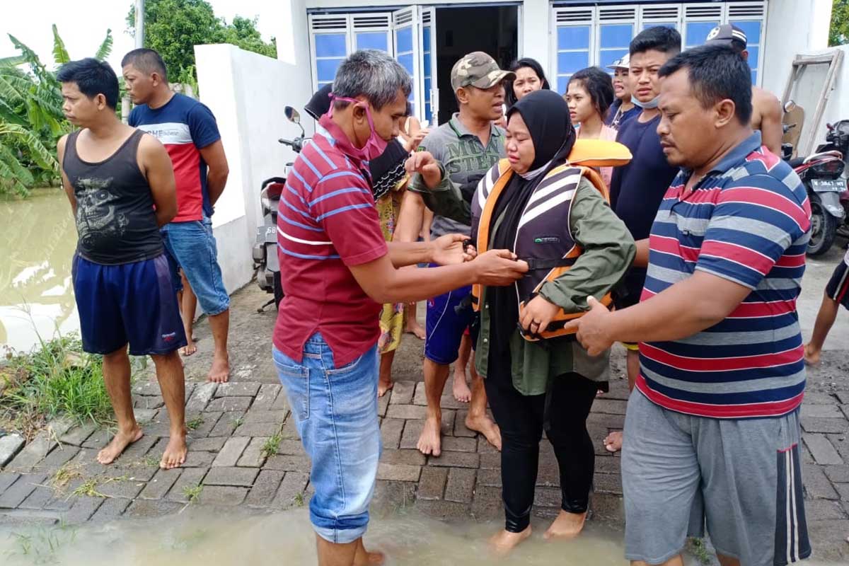Banjir Kali Lamong di Gresik Kembali Merendam Ratusan Rumah dan Hektaran Sawah