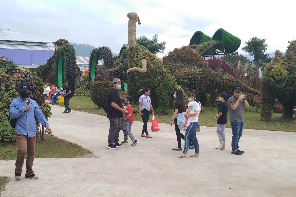 Dubai Miracle Garden menjadi spot favorit Baloga. (rhd) - Batu Love Garden Usung Keunikan 600 Tanaman