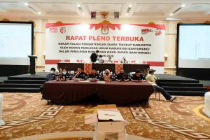 Hasil Rekapitulasi KPU Banyuwangi Tingkat Kabupaten Paslon Ipuk-Sugirah Menang