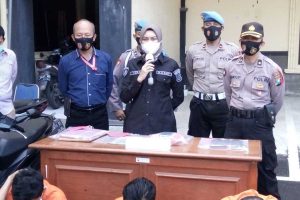 Kasat Reskrim Polres Kediri Kota, Vera Wati Toib - Spesialis Copet Dalam Bus Dibekuk Satreskrim Polresta
