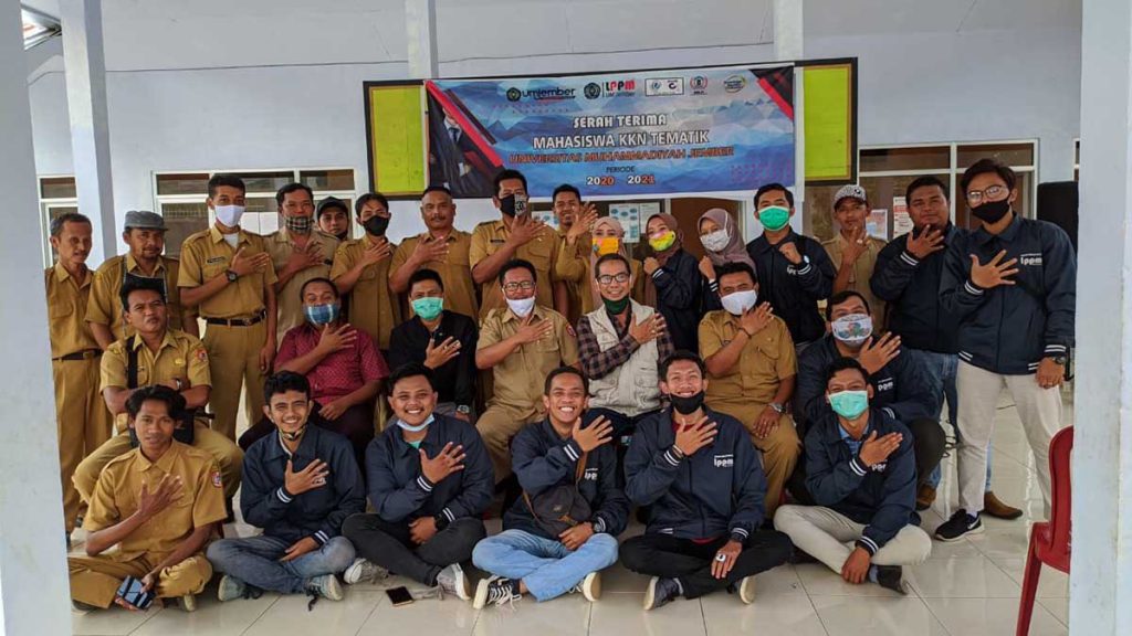Kelompok 2 Mahasiswa Universitas Muhammadiyah Jember, KKN Tematik 2020 di Desa Randuagung, Kecamatan Sumberjambe, Kabupaten Jember