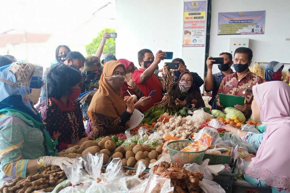 Lokasi Sidak pasar tradisional yang menjadi sampel sidak yakni Pasar Setono Betek - TPID Kota Kediri Sidak Pasar Tradisional dan Pasar Modern