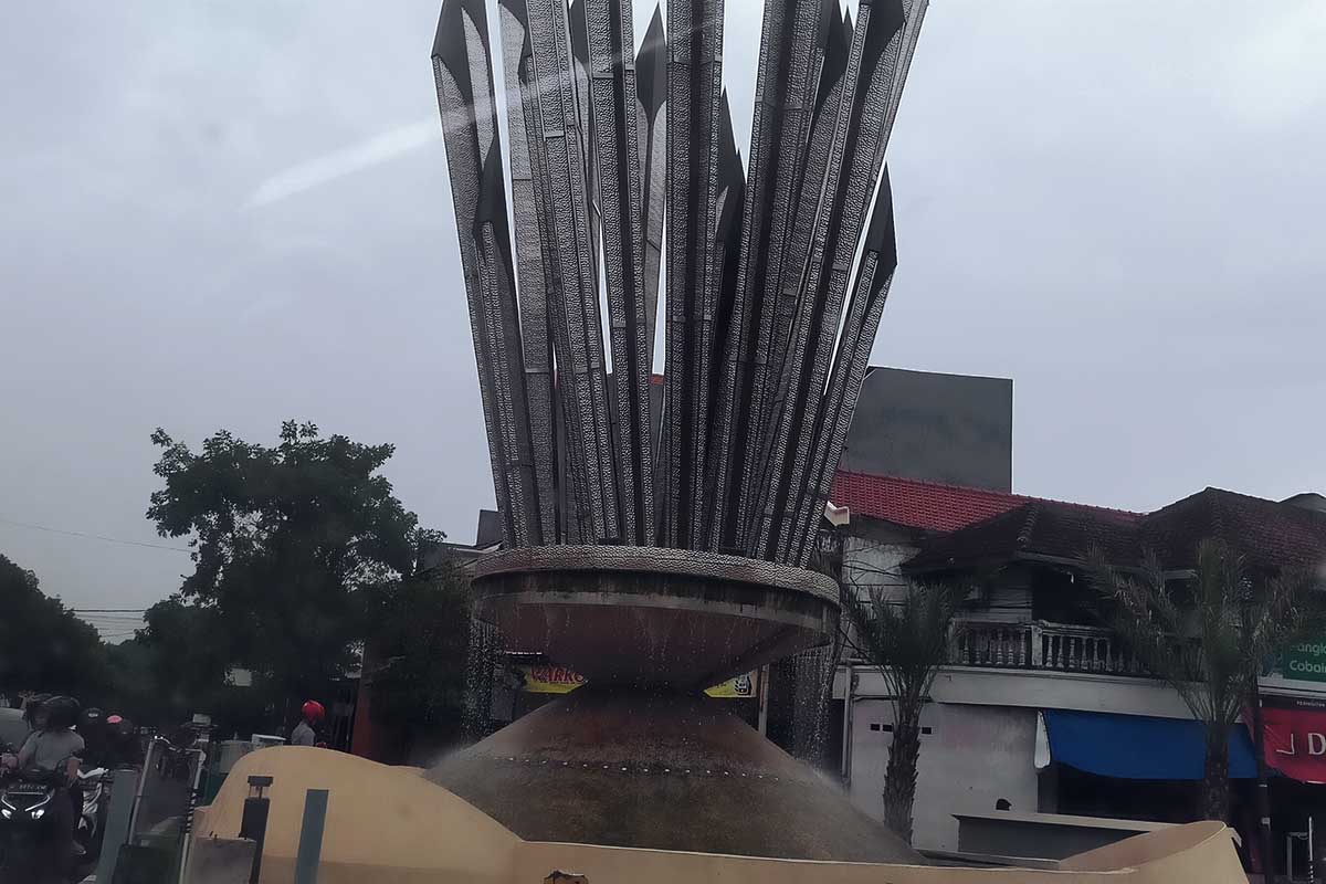MASALAH - Salah satu bangunan landmark yang dibangun dari anggaran CSR (ist) - Gresik Miliki Banyak Proyek ‘Pencitraan’