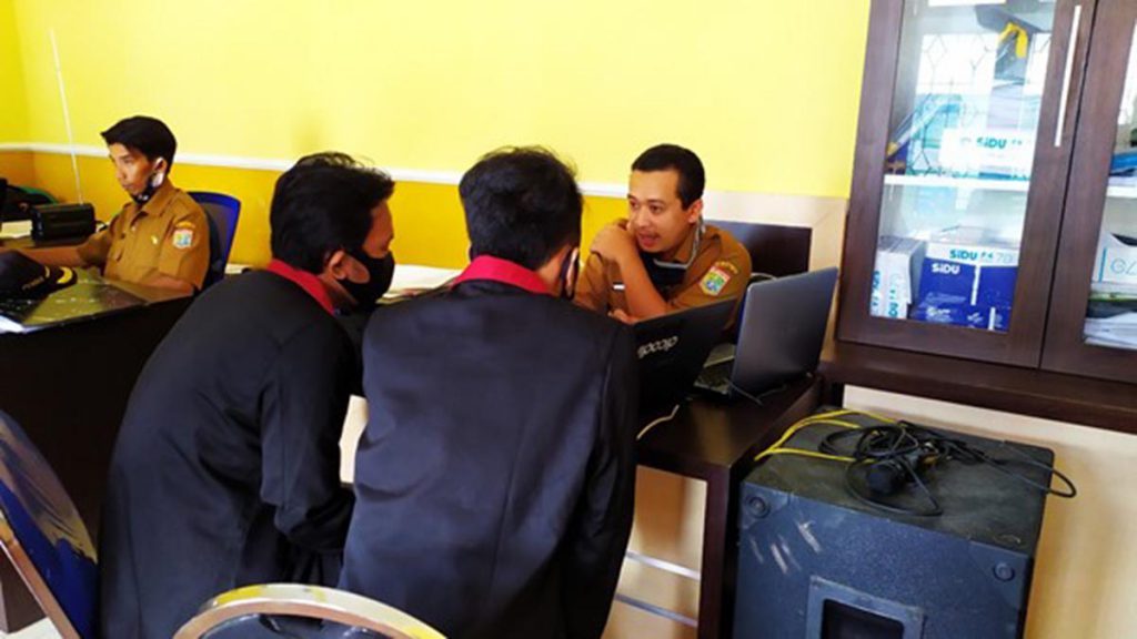 Program Kerja dari PMM UMM Kelompok 23 Gelombang 12 Membuat Sistem Web Aplikasi untuk Menunjang Kinerja Perangkat Desa Gadingkulon - Dau